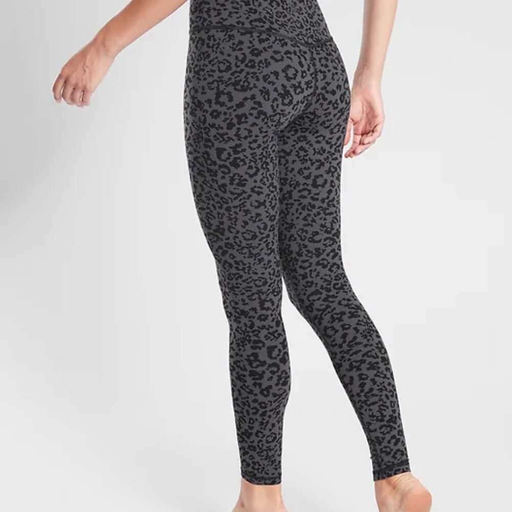 VGUC Athleta Elation High Rise Tight size small Leopard Print